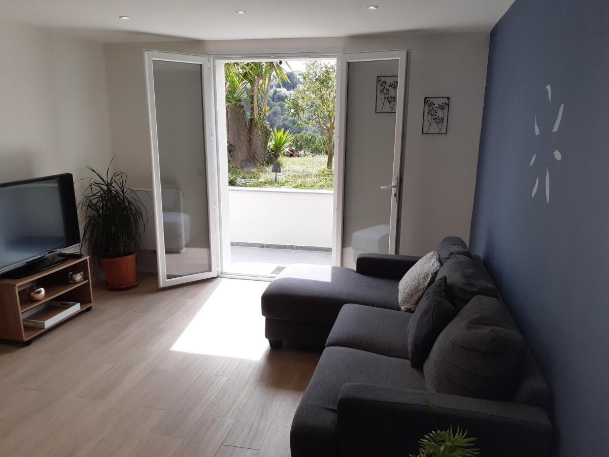 Appartement 3 Pieces Dans Villa Individuelle Falicon Bagian luar foto