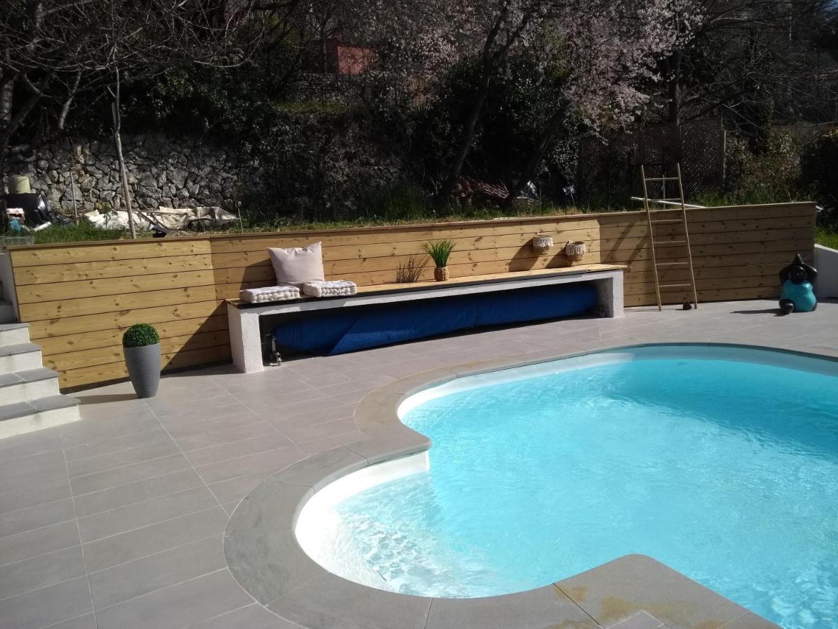 Appartement 3 Pieces Dans Villa Individuelle Falicon Bagian luar foto